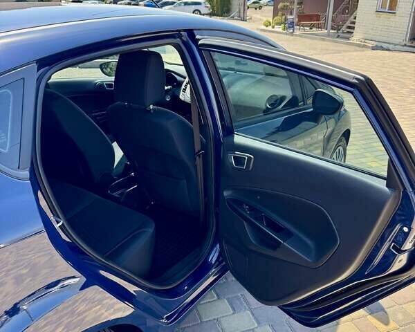 Синій Форд Фієста, об'ємом двигуна 1.24 л та пробігом 82 тис. км за 8300 $, фото 29 на Automoto.ua