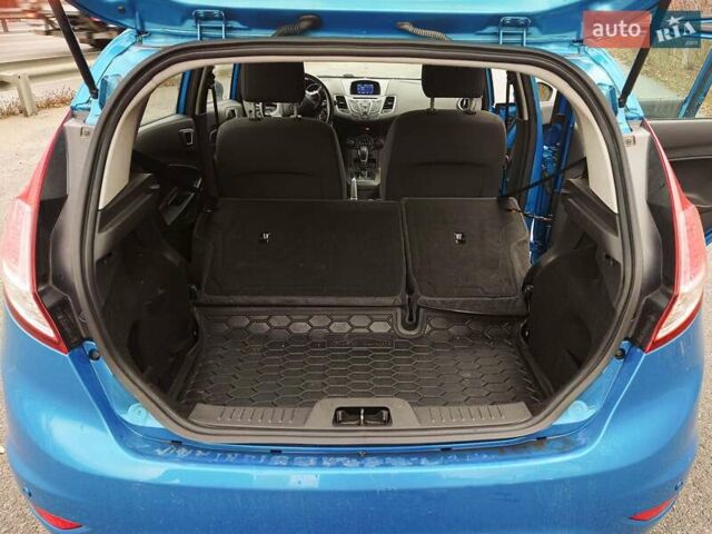 Синий Форд Фиеста, объемом двигателя 1 л и пробегом 86 тыс. км за 9700 $, фото 4 на Automoto.ua