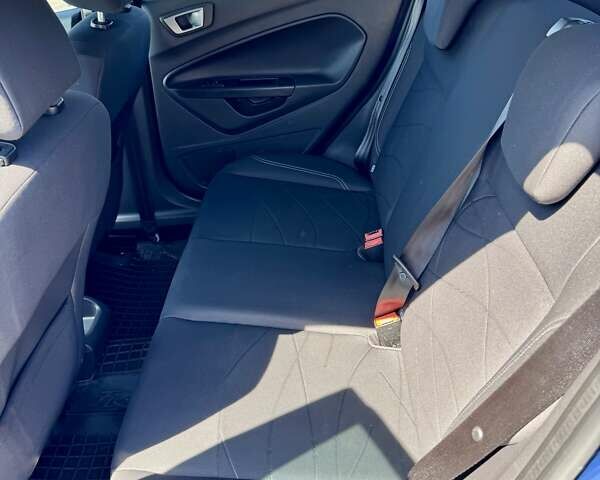 Синій Форд Фієста, об'ємом двигуна 1.24 л та пробігом 82 тис. км за 8300 $, фото 27 на Automoto.ua