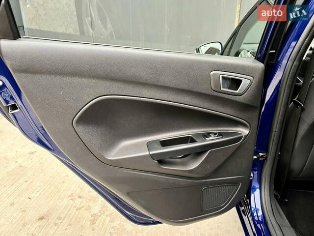 Синий Форд Фиеста, объемом двигателя 1 л и пробегом 53 тыс. км за 9500 $, фото 45 на Automoto.ua