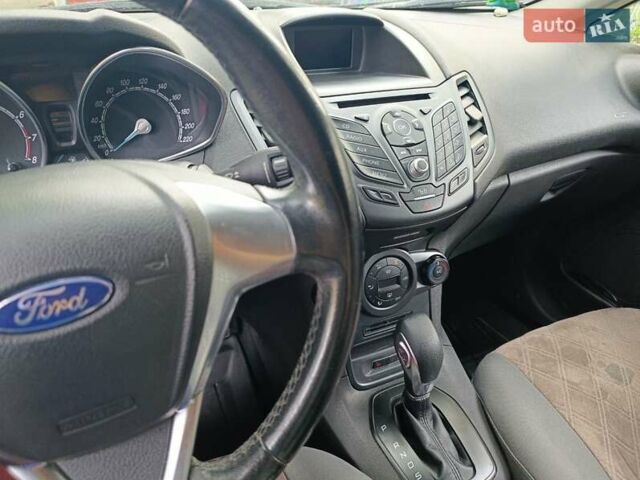 Синий Форд Фиеста, объемом двигателя 1 л и пробегом 135 тыс. км за 8700 $, фото 5 на Automoto.ua