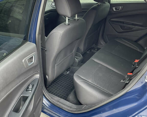 Синій Форд Фієста, об'ємом двигуна 1.25 л та пробігом 185 тис. км за 6500 $, фото 10 на Automoto.ua