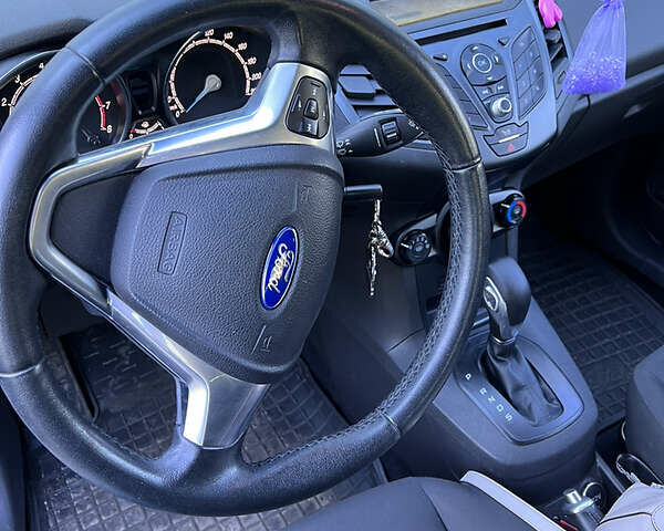 Синій Форд Фієста, об'ємом двигуна 1 л та пробігом 28 тис. км за 10800 $, фото 4 на Automoto.ua