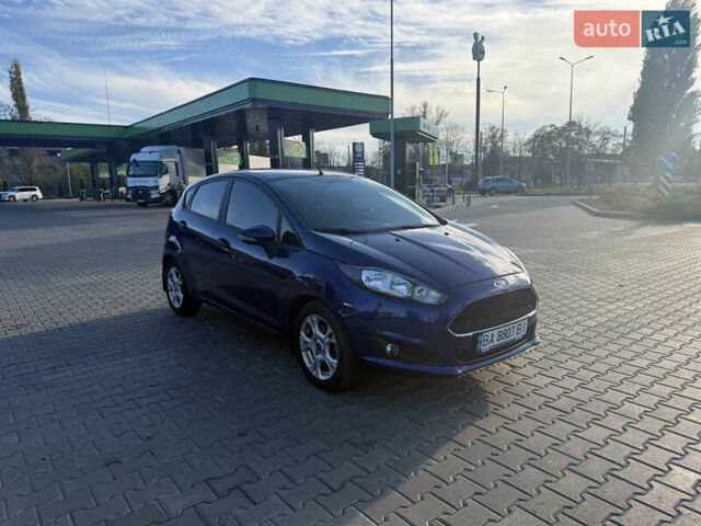 Синій Форд Фієста, об'ємом двигуна 1 л та пробігом 108 тис. км за 8500 $, фото 2 на Automoto.ua