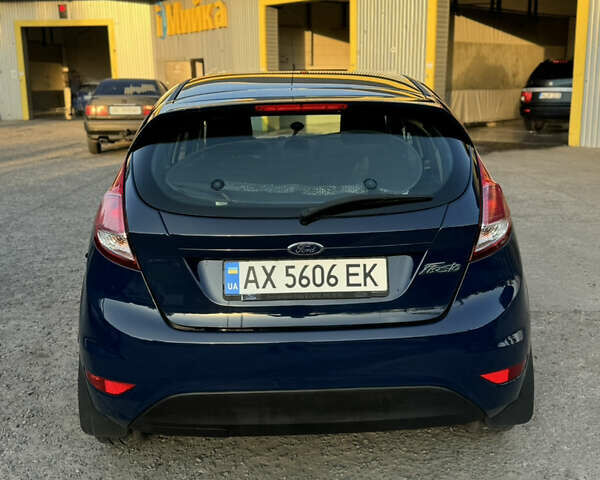 Синий Форд Фиеста, объемом двигателя 1.24 л и пробегом 64 тыс. км за 7500 $, фото 5 на Automoto.ua