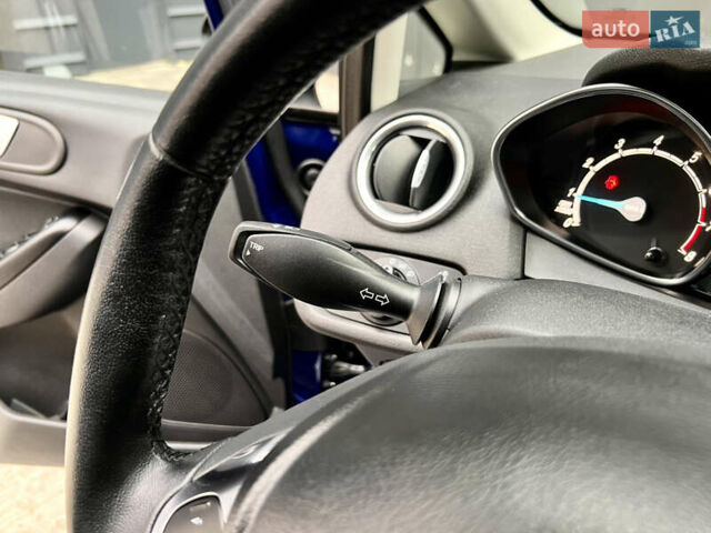 Синий Форд Фиеста, объемом двигателя 1 л и пробегом 53 тыс. км за 9500 $, фото 19 на Automoto.ua