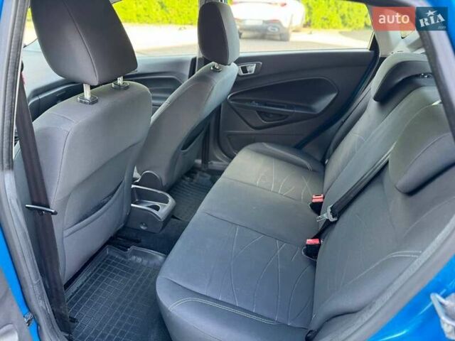 Синій Форд Фієста, об'ємом двигуна 1 л та пробігом 58 тис. км за 9500 $, фото 6 на Automoto.ua
