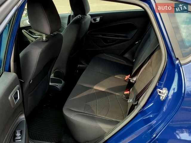 Синій Форд Фієста, об'ємом двигуна 1 л та пробігом 124 тис. км за 5999 $, фото 14 на Automoto.ua
