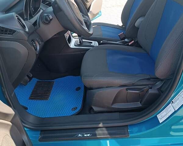 Форд Фиеста 2016 в Львове на Automoto.ua Синий Форд Фиеста, объемом двигателя 1.6 л и пробегом 124 тыс. км за 8000 $, фото 6 на Automoto.ua
