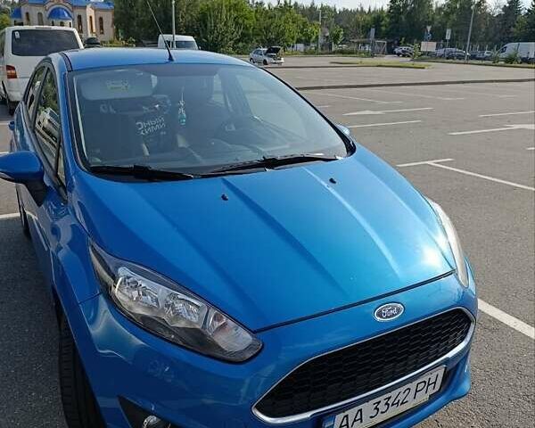 Синий Форд Фиеста, объемом двигателя 1 л и пробегом 135 тыс. км за 8700 $, фото 1 на Automoto.ua