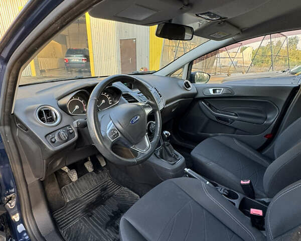 Синий Форд Фиеста, объемом двигателя 1.24 л и пробегом 64 тыс. км за 7500 $, фото 8 на Automoto.ua