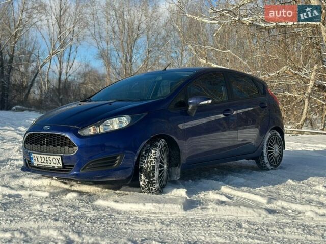 Синій Форд Фієста, об'ємом двигуна 1 л та пробігом 80 тис. км за 9500 $, фото 2 на Automoto.ua