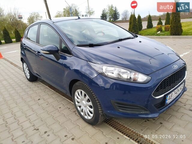 Синій Форд Фієста, об'ємом двигуна 1.24 л та пробігом 67 тис. км за 7500 $, фото 2 на Automoto.ua