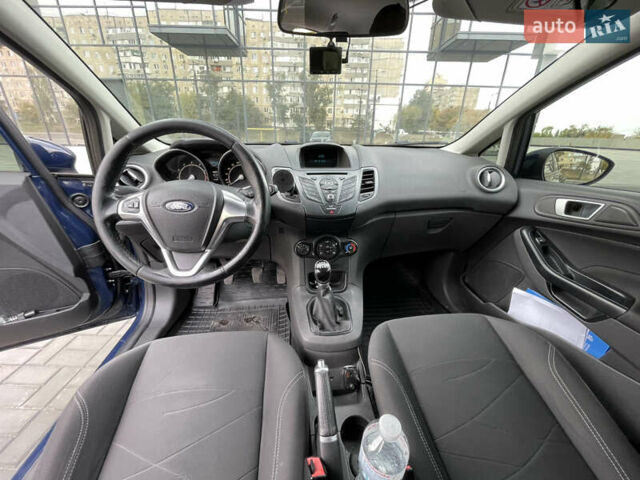 Синій Форд Фієста, об'ємом двигуна 1.25 л та пробігом 185 тис. км за 6500 $, фото 12 на Automoto.ua