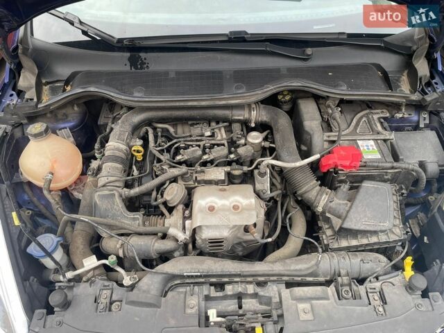 Синій Форд Фієста, об'ємом двигуна 1 л та пробігом 95 тис. км за 10250 $, фото 11 на Automoto.ua