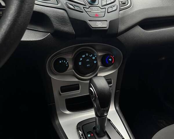 Синий Форд Фиеста, объемом двигателя 1.6 л и пробегом 99 тыс. км за 8900 $, фото 20 на Automoto.ua