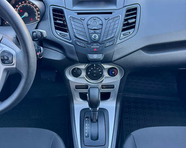 Форд Фиеста 2018 в Киеве на Automoto.ua Синий Форд Фиеста, объемом двигателя 1.6 л и пробегом 100 тыс. км за 7500 $, фото 31 на Automoto.ua