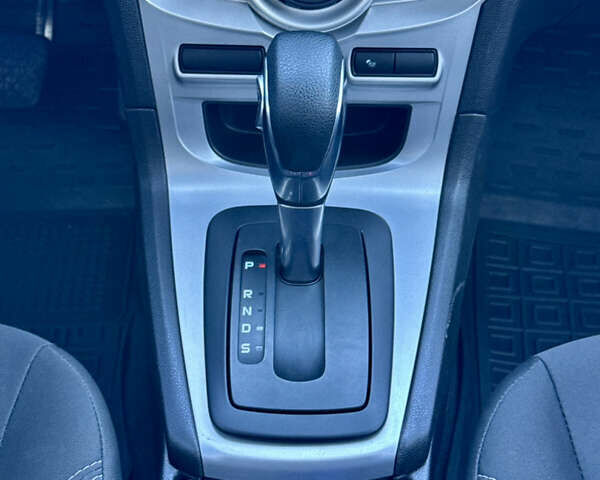 Форд Фиеста 2018 в Киеве на Automoto.ua Синий Форд Фиеста, объемом двигателя 1.6 л и пробегом 100 тыс. км за 7500 $, фото 36 на Automoto.ua