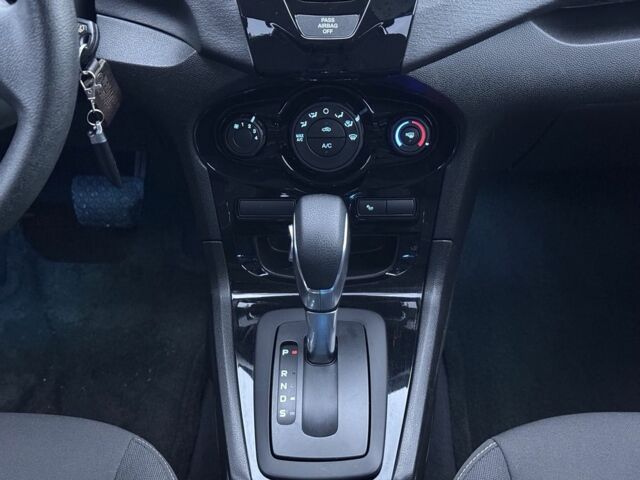 Синій Форд Фієста, об'ємом двигуна 1.6 л та пробігом 98 тис. км за 9500 $, фото 17 на Automoto.ua