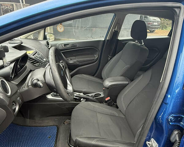 Синий Форд Фиеста, объемом двигателя 1.6 л и пробегом 103 тыс. км за 10000 $, фото 7 на Automoto.ua