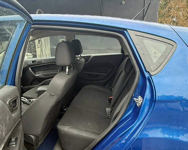 Синий Форд Фиеста, объемом двигателя 1.6 л и пробегом 103 тыс. км за 10000 $, фото 6 на Automoto.ua