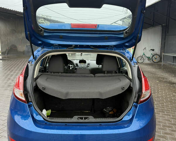 Синий Форд Фиеста, объемом двигателя 1.6 л и пробегом 103 тыс. км за 10000 $, фото 12 на Automoto.ua