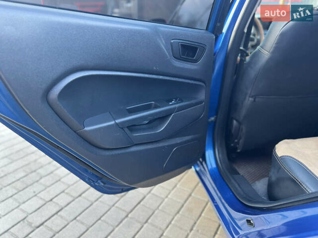 Синий Форд Фиеста, объемом двигателя 1.6 л и пробегом 160 тыс. км за 9500 $, фото 13 на Automoto.ua