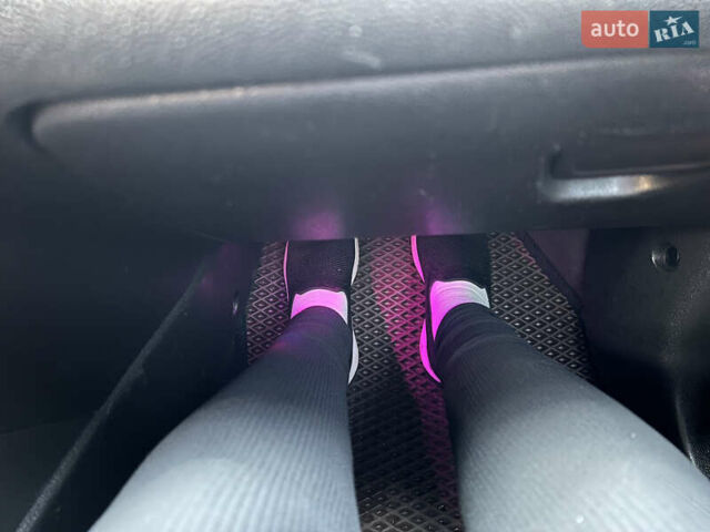 Синий Форд Фиеста, объемом двигателя 1.6 л и пробегом 160 тыс. км за 9500 $, фото 15 на Automoto.ua