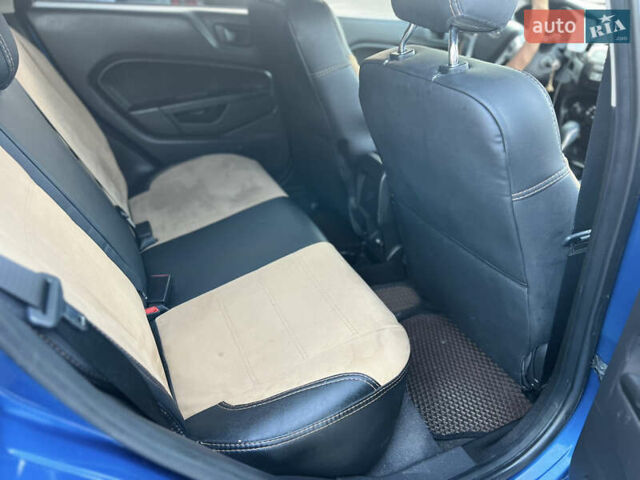 Синий Форд Фиеста, объемом двигателя 1.6 л и пробегом 160 тыс. км за 9500 $, фото 6 на Automoto.ua