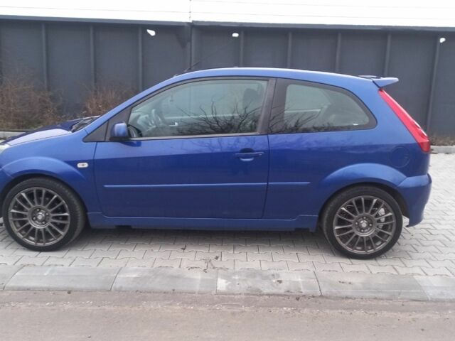 Синій Форд Фієста, об'ємом двигуна 2 л та пробігом 94 тис. км за 4600 $, фото 5 на Automoto.ua