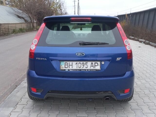 Синій Форд Фієста, об'ємом двигуна 2 л та пробігом 94 тис. км за 4600 $, фото 2 на Automoto.ua