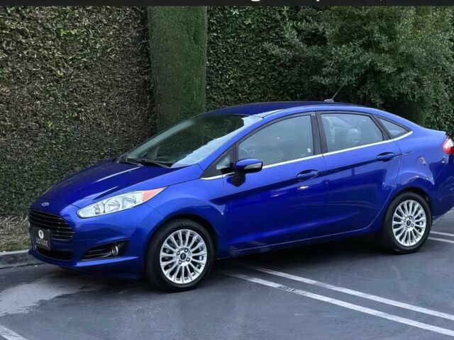 Синий Форд Фиеста, объемом двигателя 1.6 л и пробегом 87 тыс. км за 1600 $, фото 2 на Automoto.ua