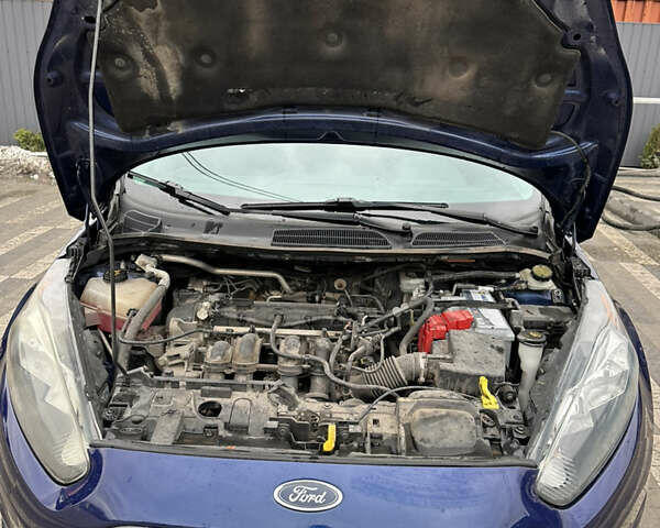 Синій Форд Фієста, об'ємом двигуна 1.6 л та пробігом 140 тис. км за 7500 $, фото 6 на Automoto.ua