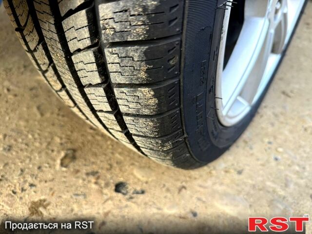 Синій Форд Фієста, об'ємом двигуна 1.6 л та пробігом 98 тис. км за 5900 $, фото 5 на Automoto.ua