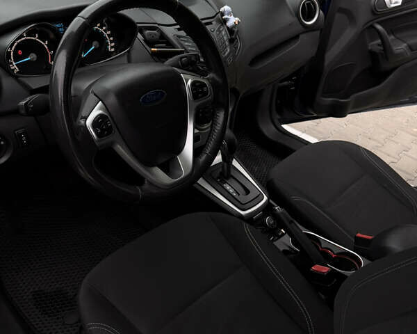 Синий Форд Фиеста, объемом двигателя 1.6 л и пробегом 129 тыс. км за 8300 $, фото 10 на Automoto.ua