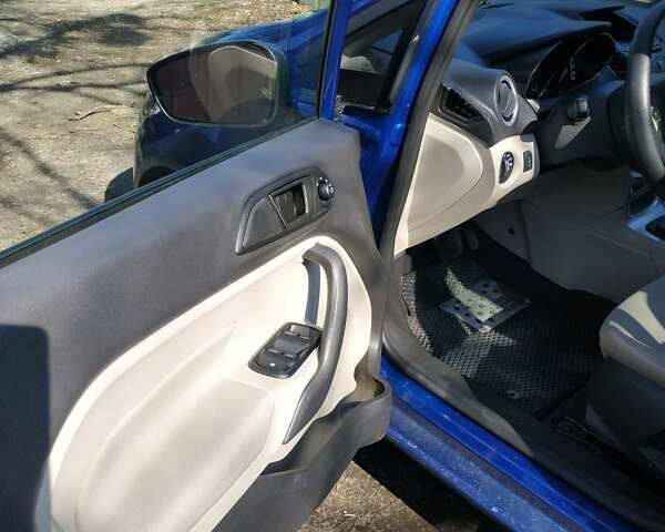 Форд Фиеста 2018 в Белой Церкве на Automoto.ua Синий Форд Фиеста, объемом двигателя 1.6 л и пробегом 37 тыс. км за 9500 $, фото 11 на Automoto.ua