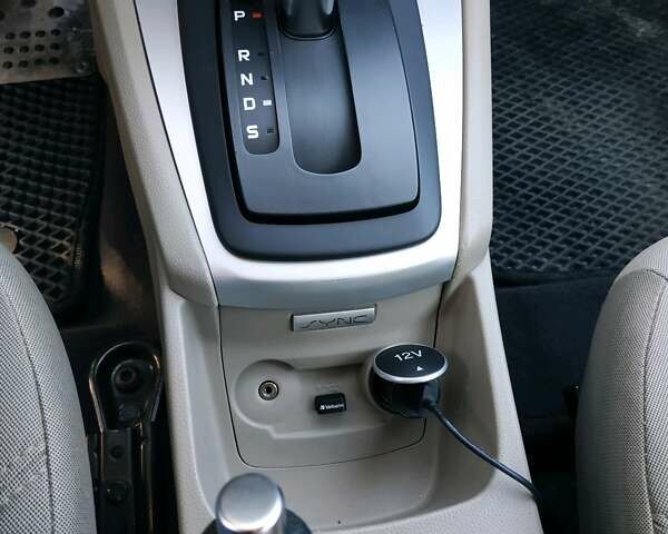 Форд Фиеста 2018 в Белой Церкве на Automoto.ua Синий Форд Фиеста, объемом двигателя 1.6 л и пробегом 37 тыс. км за 9500 $, фото 8 на Automoto.ua