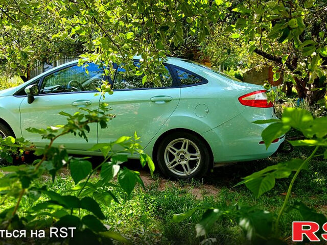 Синий Форд Фиеста, объемом двигателя 1.6 л и пробегом 21 тыс. км за 14000 $, фото 2 на Automoto.ua