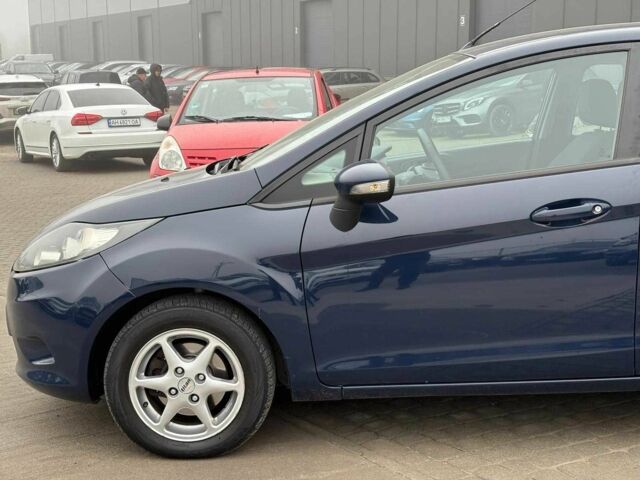 Синій Форд Фієста, об'ємом двигуна 1.4 л та пробігом 240 тис. км за 6190 $, фото 10 на Automoto.ua