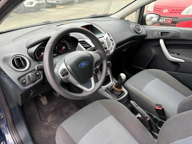 Синій Форд Фієста, об'ємом двигуна 1.4 л та пробігом 240 тис. км за 6190 $, фото 15 на Automoto.ua