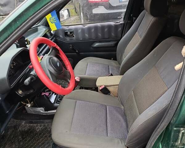 Зеленый Форд Фиеста, объемом двигателя 1.3 л и пробегом 300 тыс. км за 850 $, фото 4 на Automoto.ua