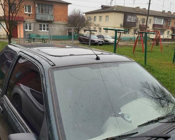 Зеленый Форд Фиеста, объемом двигателя 1.24 л и пробегом 98 тыс. км за 1100 $, фото 1 на Automoto.ua