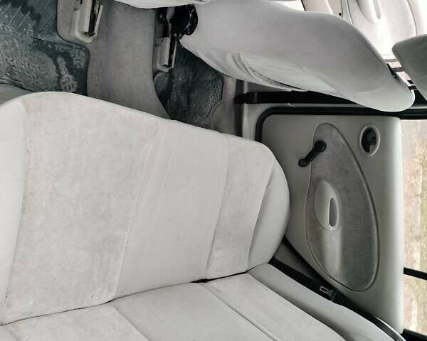 Зелений Форд Фієста, об'ємом двигуна 1.24 л та пробігом 491 тис. км за 2000 $, фото 7 на Automoto.ua