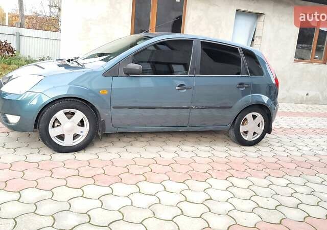 Зелений Форд Фієста, об'ємом двигуна 1.39 л та пробігом 234 тис. км за 3500 $, фото 10 на Automoto.ua