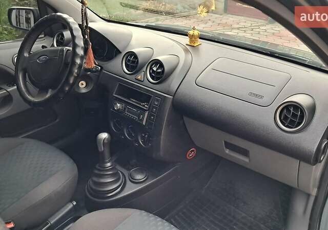 Зелений Форд Фієста, об'ємом двигуна 1.39 л та пробігом 234 тис. км за 3500 $, фото 18 на Automoto.ua