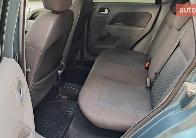 Зелений Форд Фієста, об'ємом двигуна 1.39 л та пробігом 234 тис. км за 3500 $, фото 22 на Automoto.ua