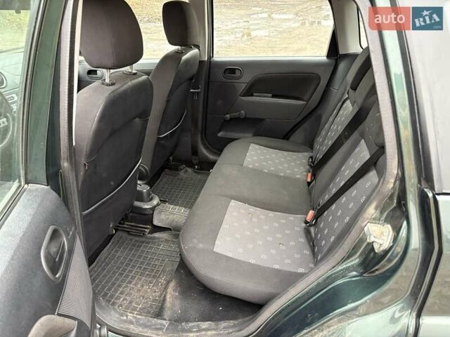 Зелений Форд Фієста, об'ємом двигуна 1.3 л та пробігом 208 тис. км за 2600 $, фото 7 на Automoto.ua