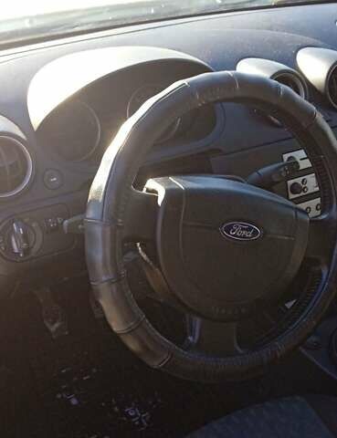 Зелений Форд Фієста, об'ємом двигуна 1.4 л та пробігом 266 тис. км за 2900 $, фото 7 на Automoto.ua