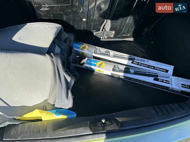 Зеленый Форд Фиеста, объемом двигателя 1.3 л и пробегом 170 тыс. км за 3250 $, фото 60 на Automoto.ua