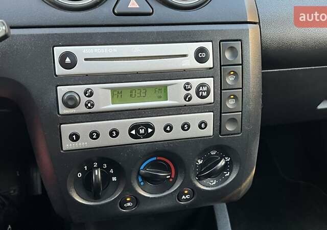 Зеленый Форд Фиеста, объемом двигателя 1.4 л и пробегом 211 тыс. км за 4850 $, фото 27 на Automoto.ua